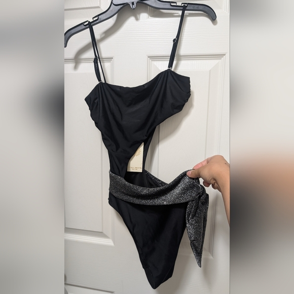 NWT Remy Brook Knit Gigi One Piece Swimsuit Size S Black Silver Metallic - Picture 1 of 5